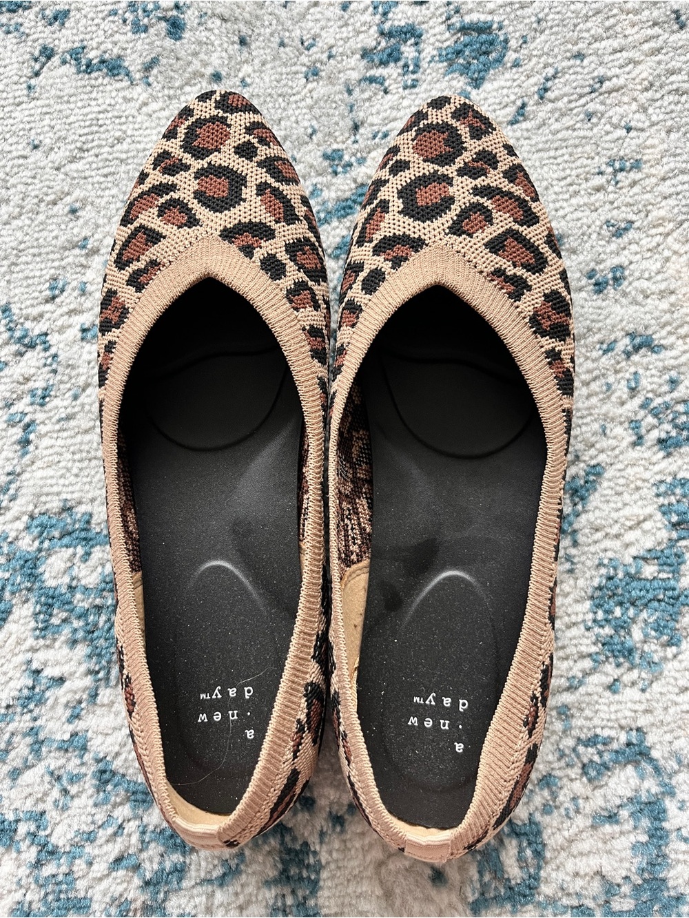 Leopard Print Knit Pointed Toe Flats - Picture 2 of 3